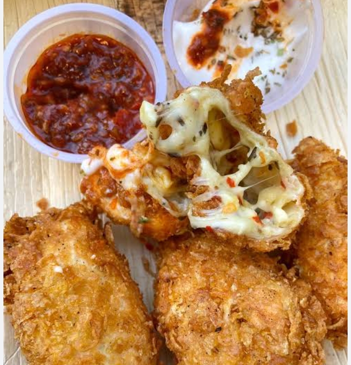 Cheese Brust Momos