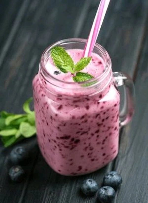 Black Current Lassi